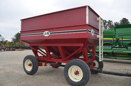 Property photo 8 - JOHN DEERE FARM EQUIPMENT AUCTION